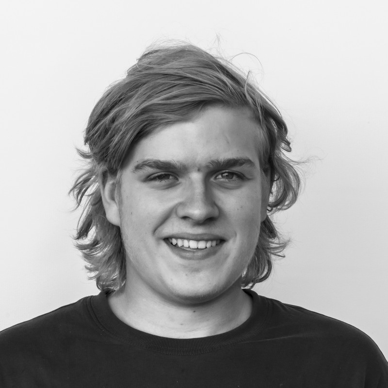Hanselmann Lars_Portrait_SW_1x1_1772x1772px_240dpi.jpg