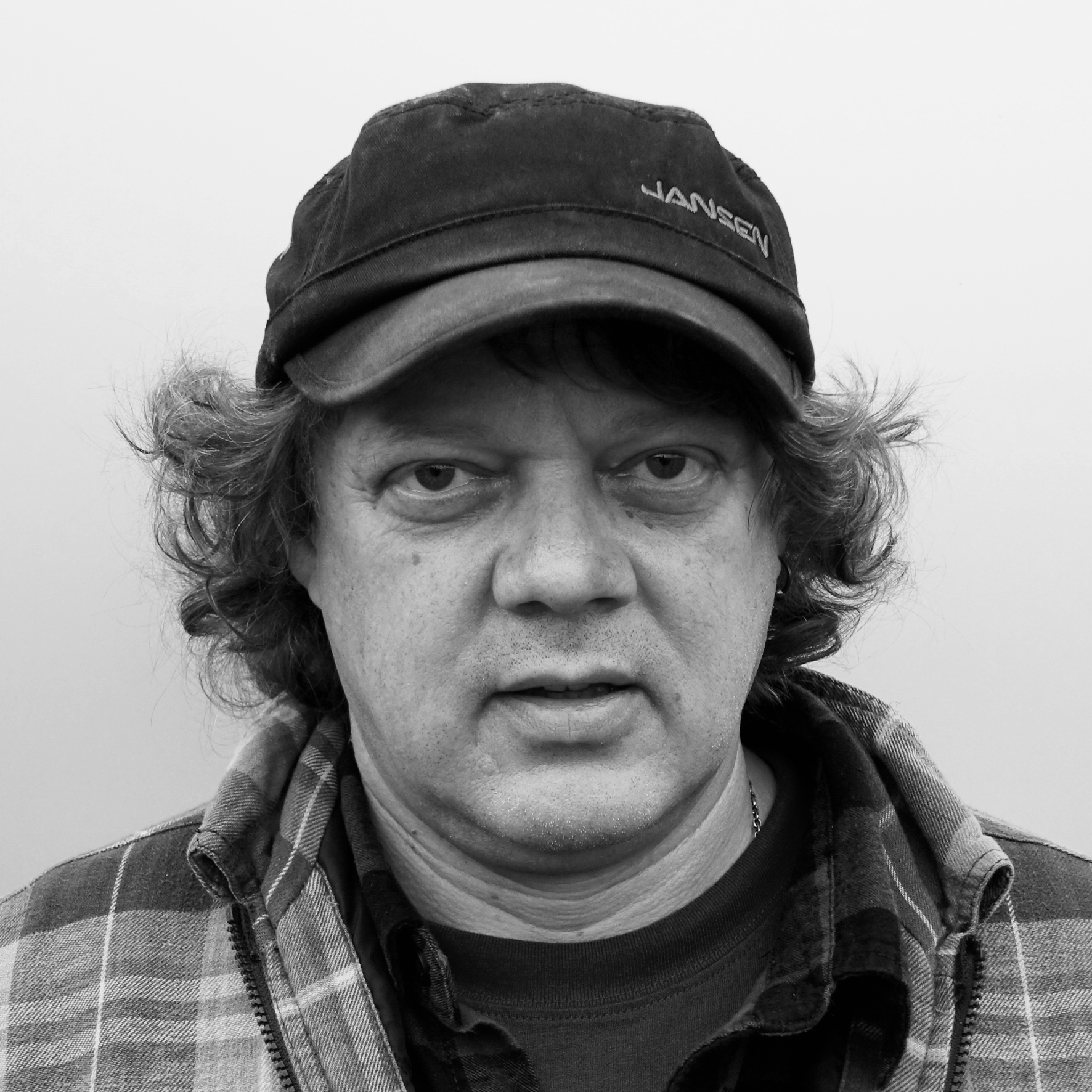 Hasler Norbert_Portrait_SW_15x15cm_300dpi.jpg